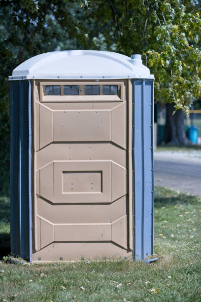 Best Portable bathroom rental  in Lawrence, IN
